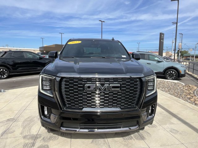 Used 2023 GMC Yukon Denali Ultimate AWD/4WD image 8