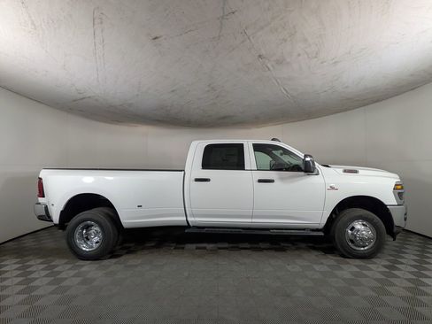 New 2026 RAM 3500 Tradesman AWD/4WD image 6