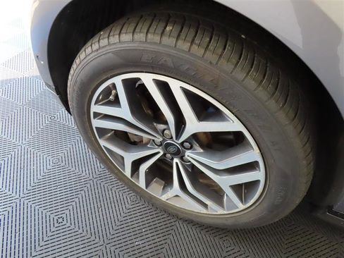 Used 2020 Land Rover Range Rover Evoque R-Dynamic HSE AWD/4WD image 6