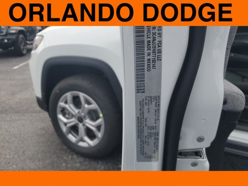 New 2026 Jeep Compass Latitude image 16