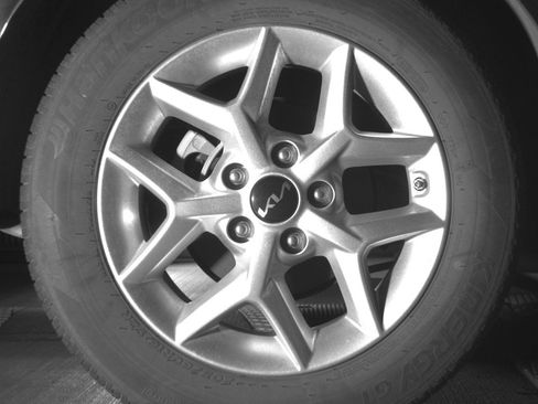 Used 2025 Kia Soul LX w/ LX Technology Package image 15