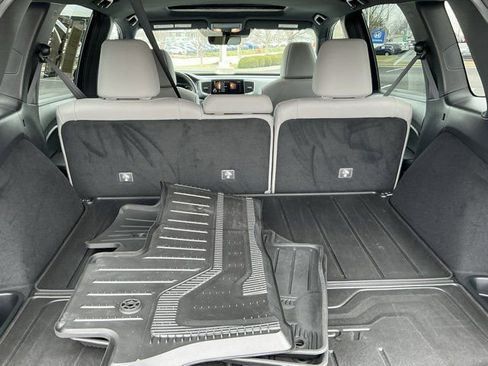 Used 2025 Honda Passport EX-L image 18