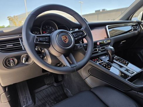 New 2026 Porsche Macan AWD/4WD image 4