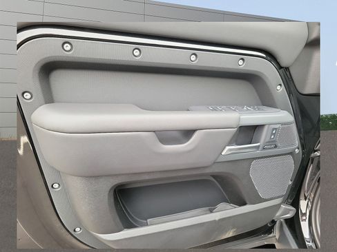 New 2023 Land Rover Defender 110 X image 6