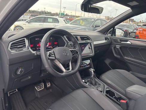 Certified 2024 Volkswagen Tiguan SE R-Line AWD/4WD image 14