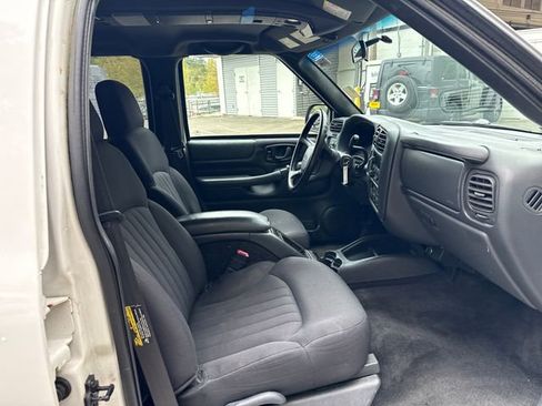 Used 2003 Chevrolet Blazer LS w/ Preferred Equipment Group AWD/4WD image 11