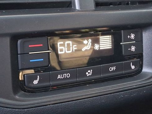 Used 2022 Volkswagen Atlas SEL Premium image 12