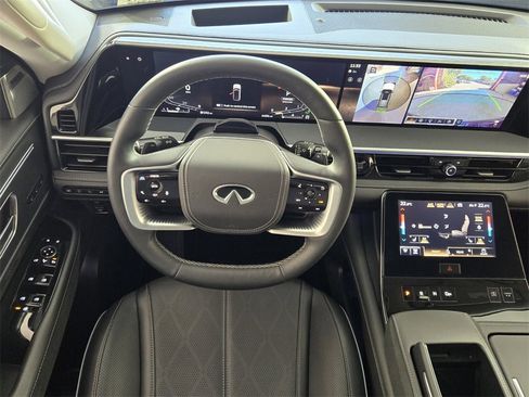 Used 2025 INFINITI QX80 Sensory image 11