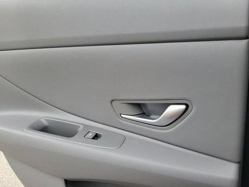 New 2026 Hyundai Elantra Sport FWD image 22
