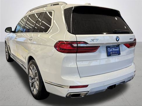 Used 2022 BMW X7 xDrive40i w/ Luxury Seating Package image 11