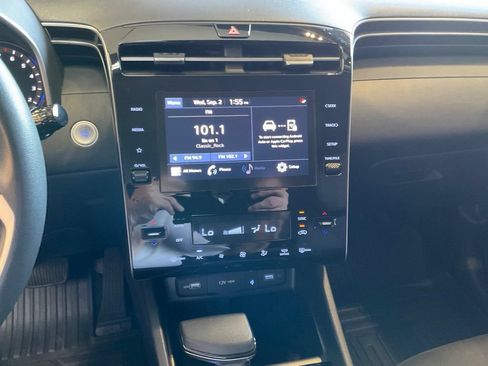 Used 2024 Hyundai Tucson SEL FWD image 16