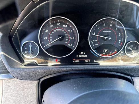 Used 2018 BMW 330i Sedan w/ Convenience Package RWD image 15