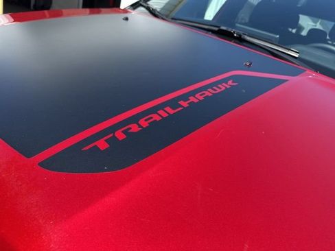 Used 2025 Jeep Compass Trailhawk AWD/4WD image 15