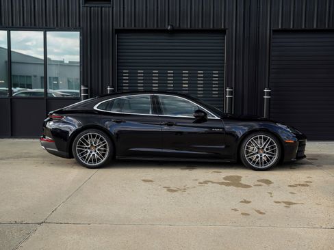 New 2026 Porsche Panamera 4 image 13