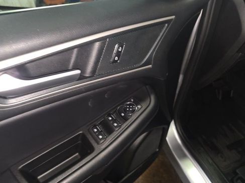 Used 2024 Ford Edge SEL w/ Convenience Package image 20