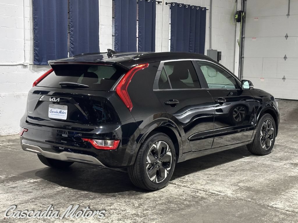 Used 2023 Kia Niro Wind w/ Wind Preserve Package FWD image 9