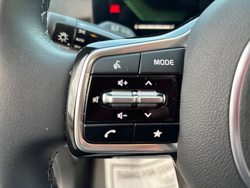 Certified 2025 Kia Sorento S image 37