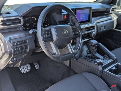 Used 2025 Toyota Tacoma 4x4 Double Cab image 14