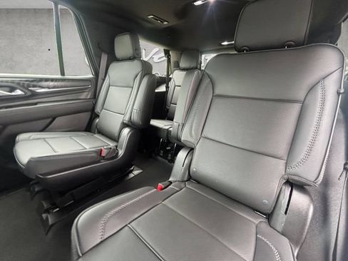 Used 2024 GMC Yukon Denali w/ Denali Reserve Package AWD/4WD image 28