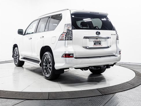 Used 2023 Lexus GX 460 Premium w/ Premium Package AWD/4WD image 10
