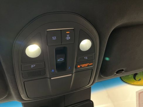 Used 2023 Genesis G70 3.3T w/ Sport Prestige Package image 11