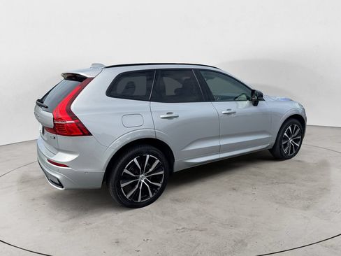 Certified 2024 Volvo XC60 B5 Plus w/ Climate Package AWD/4WD image 7