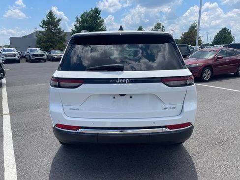 Used 2024 Jeep Grand Cherokee Limited AWD/4WD image 6