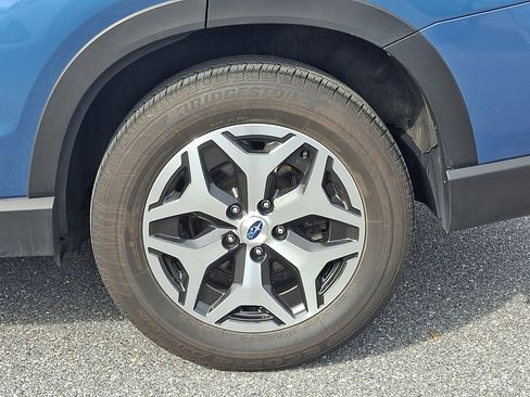 Certified 2023 Subaru Forester Premium image 7