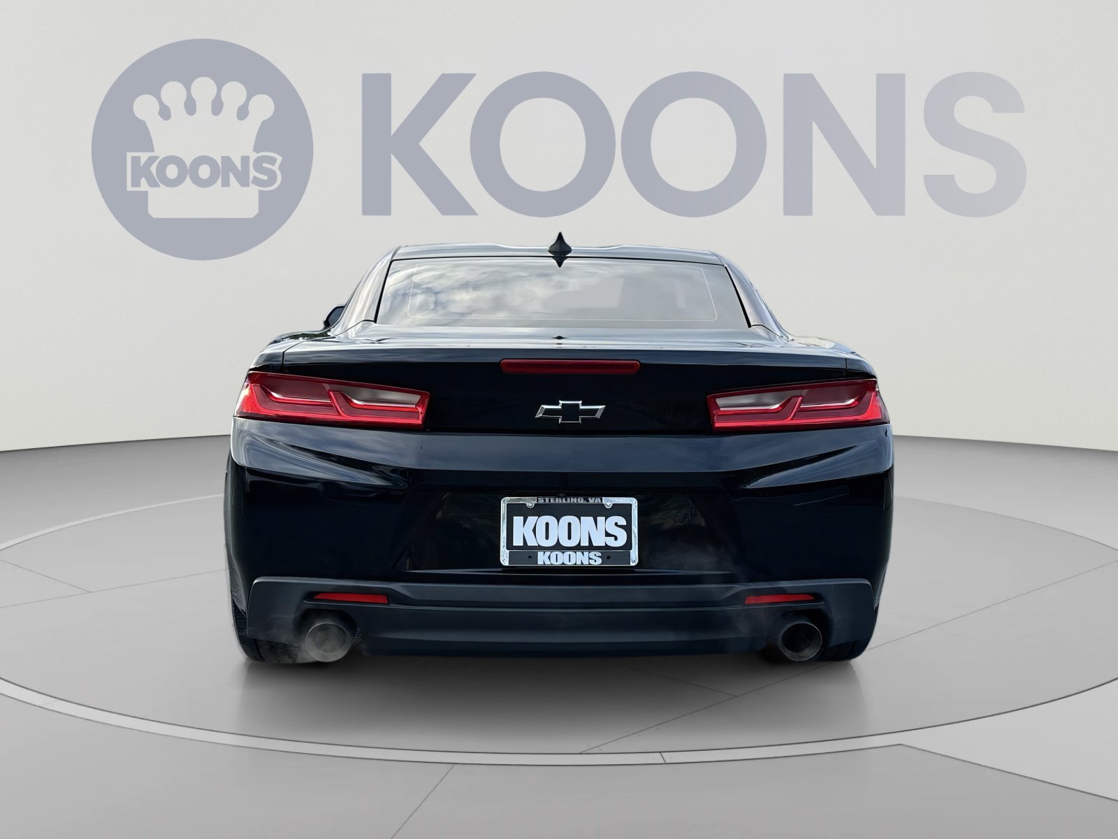 Used 2018 Chevrolet Camaro LT RWD image 10