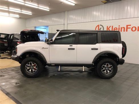 Used 2021 Ford Bronco Badlands image 6