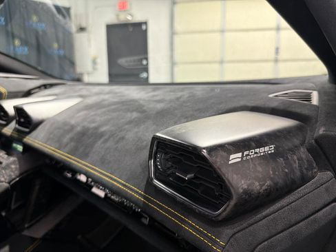 Used 2018 Lamborghini Huracan AWD/4WD image 39
