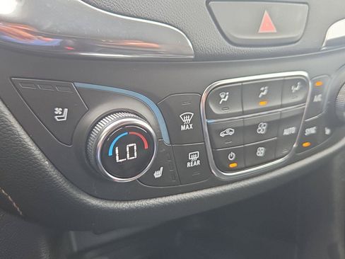 Used 2019 Chevrolet Equinox Premier AWD/4WD image 15