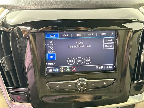 Used 2022 Chevrolet Traverse LS w/ Midnight/Sport Edition image 10