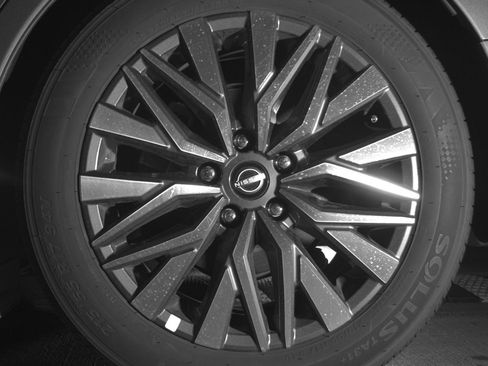 Used 2025 Nissan Altima 2.5 SV image 14