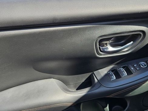 Used 2025 Honda HR-V Sport image 11