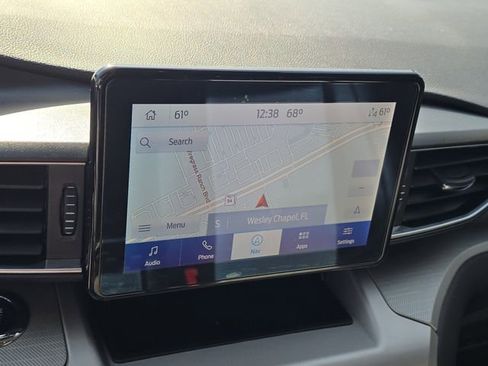 Used 2022 Ford Explorer XLT w/ Equipment Group 202A image 30