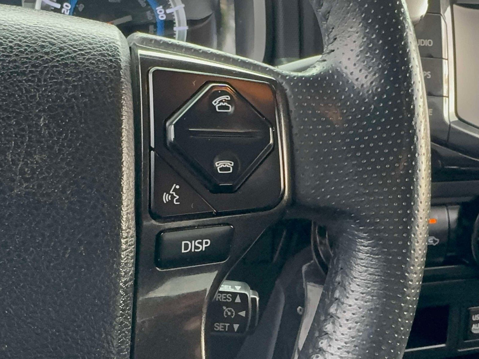 Used 2019 Toyota 4Runner TRD Off-Road Premium AWD/4WD image 18