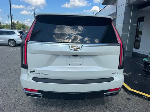 Certified 2023 Cadillac Escalade Premium Luxury w/ Performance Package AWD/4WD image 5