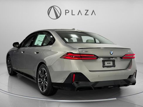 New 2026 BMW 530i xDrive w/ M Sport Package image 4