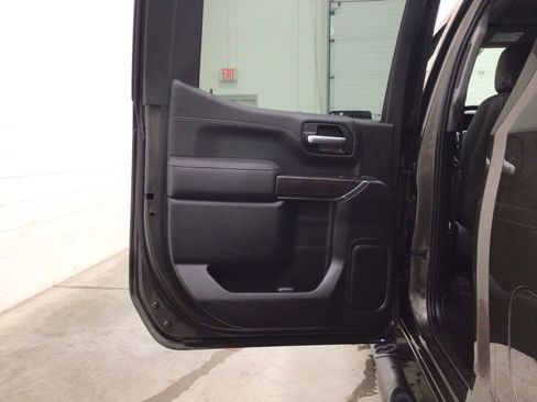 Used 2019 GMC Sierra 1500 SLT w/ SLT Convenience Package image 19