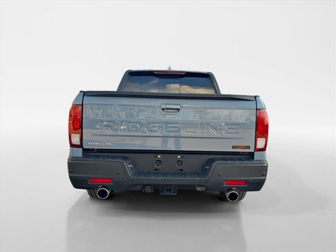 Used 2025 Honda Ridgeline TrailSport image 4