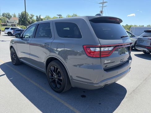 Used 2022 Dodge Durango R/T w/ Blacktop Package AWD/4WD image 4