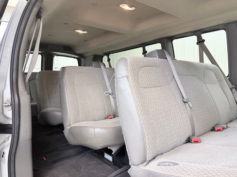 Used 2020 Chevrolet Express 3500 LT w/ LT Preferred Equipment Group RWD image 19