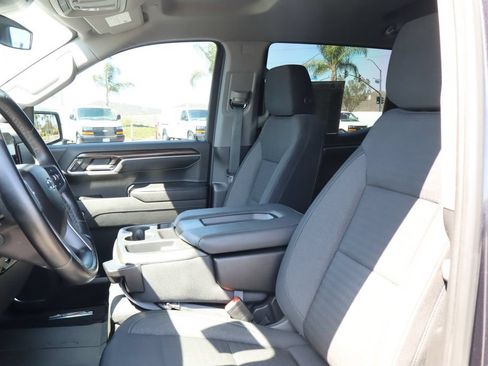 Used 2023 Chevrolet Silverado 1500 LT Trail Boss w/ LPO, Dark Essentials Package AWD/4WD image 18