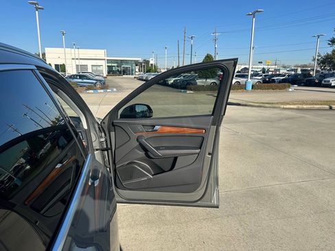 Used 2023 Audi Q5 2.0T Premium Plus w/ Premium Plus Package image 29