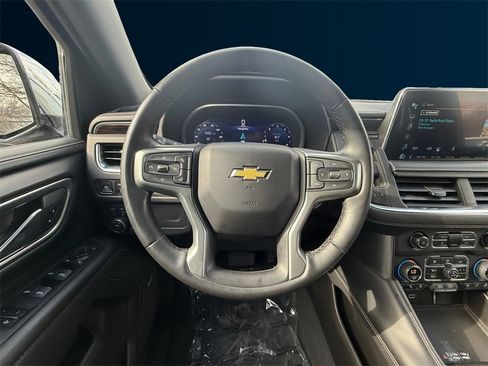 Used 2023 Chevrolet Suburban Premier image 13