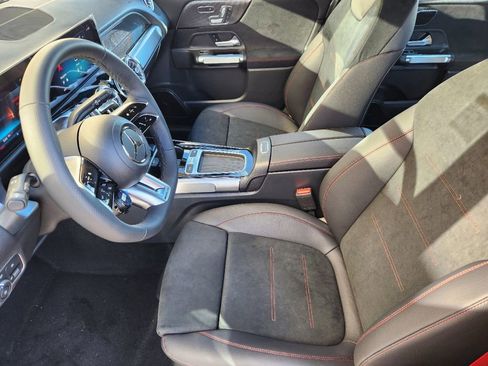 New 2025 Mercedes-Benz GLB 35 AMG 4MATIC image 12