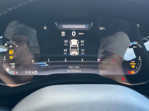 New 2026 RAM 2500 Laramie AWD/4WD image 23