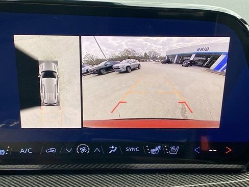 New 2026 Chevrolet Traverse High Country w/ LPO, Floor Liner Package image 12