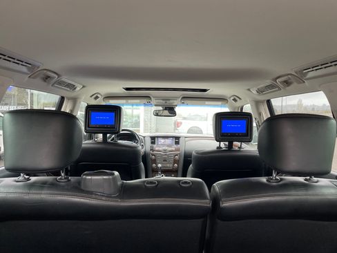 Used 2017 Nissan Armada Platinum image 10